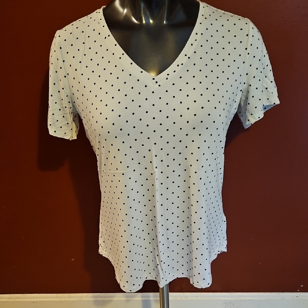 Old Navy Polka Dot Fitted V Neck Short Sleeve T-Shirt